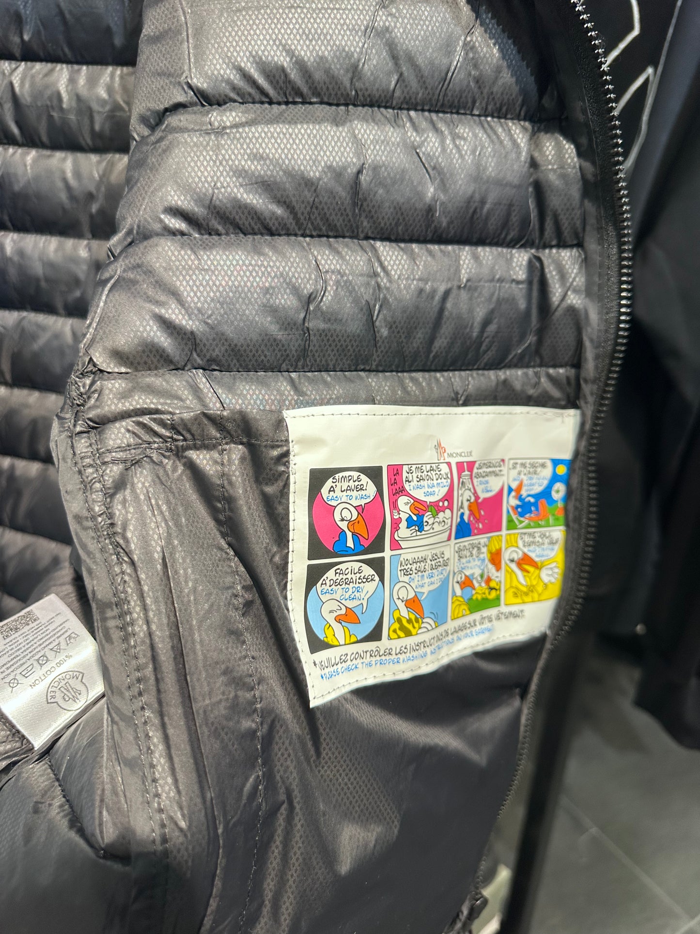 MONCLER ΑΜΑΝΙΚΟ ΜΑΥΡΟ