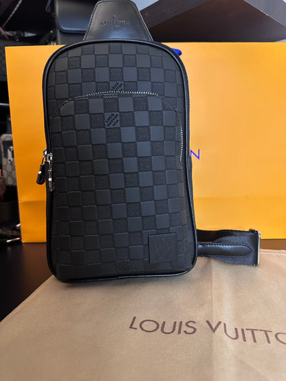 Τσαντάκι lv slingbag total black damier