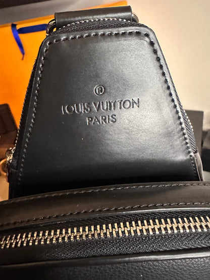 Τσαντάκι lv slingbag total black damier