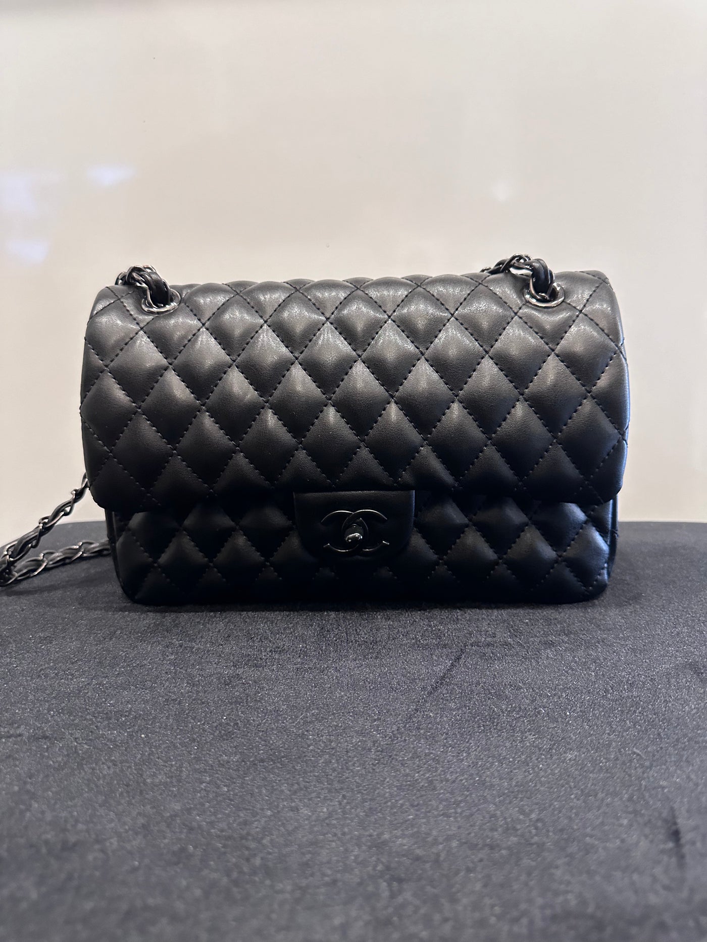 Chanel classic 2.55 bag black caviar leather