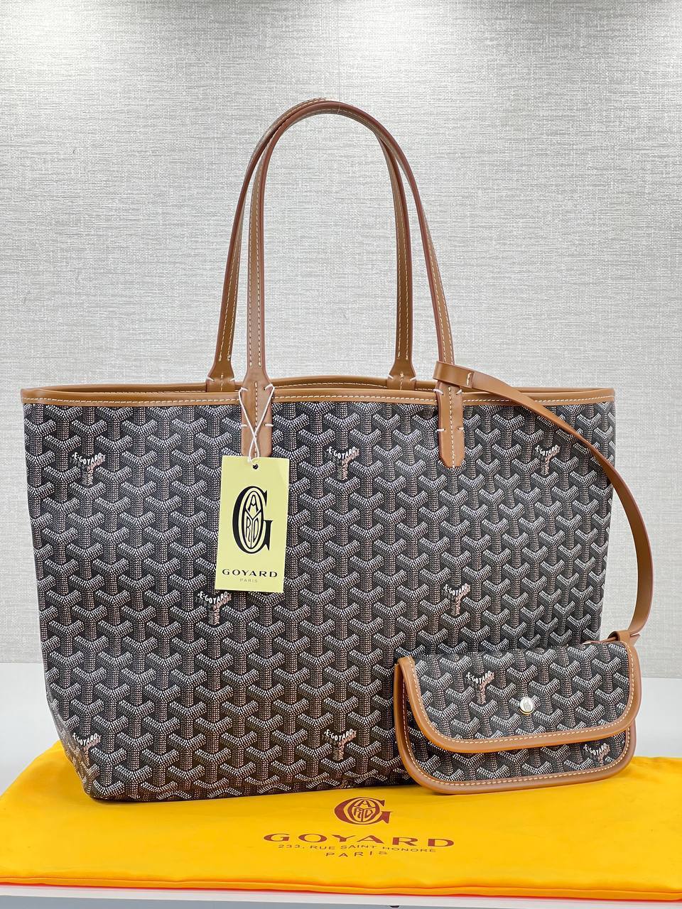 Goyard brown shoping